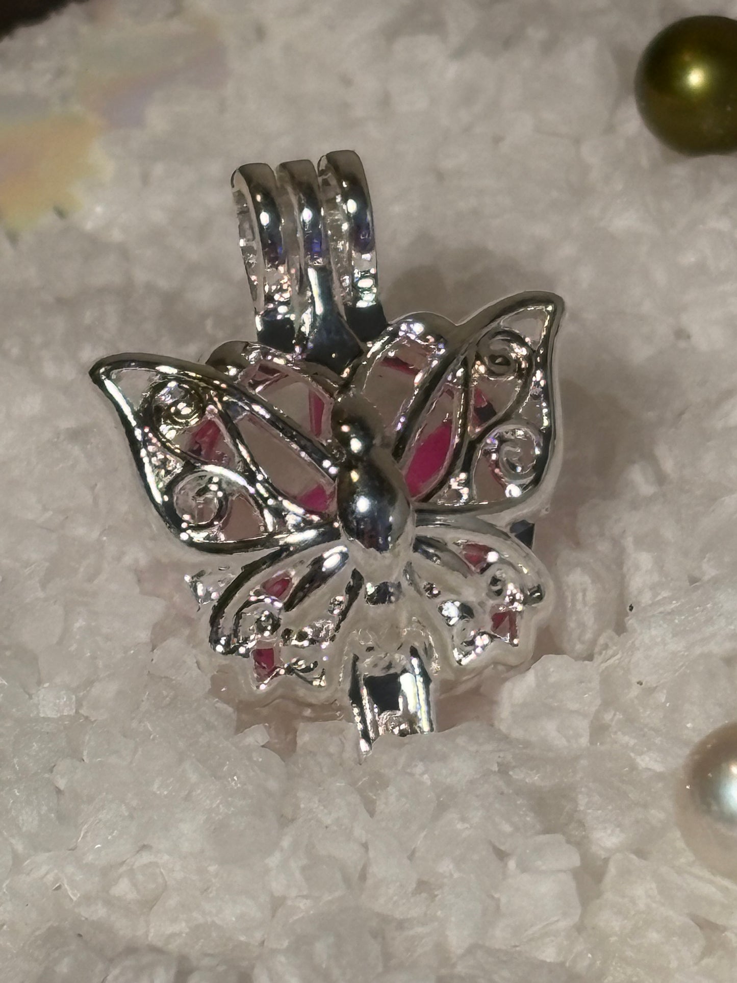 Butterfly Kisses Pendant Cage