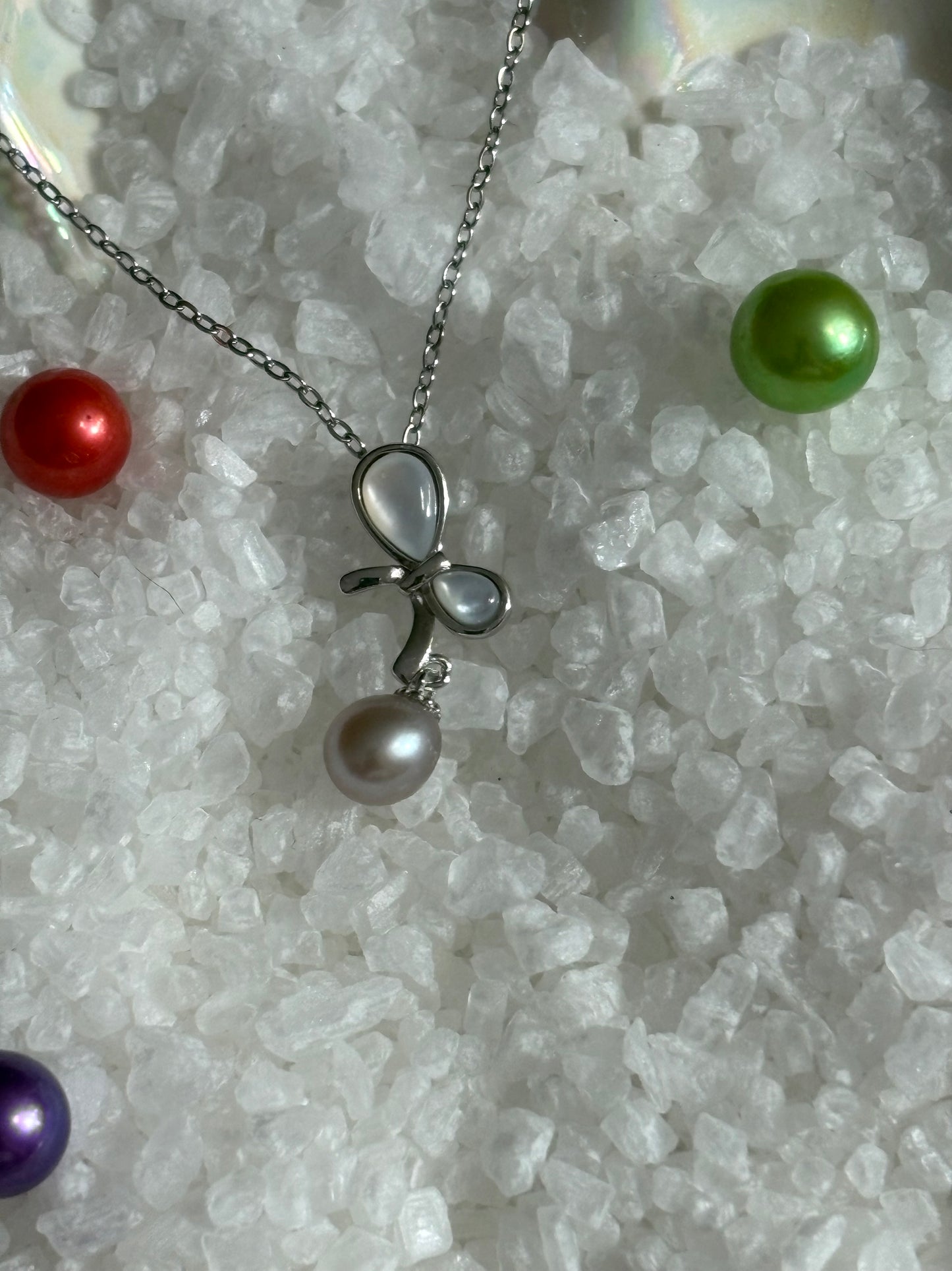 Knot and Pearl Pendant