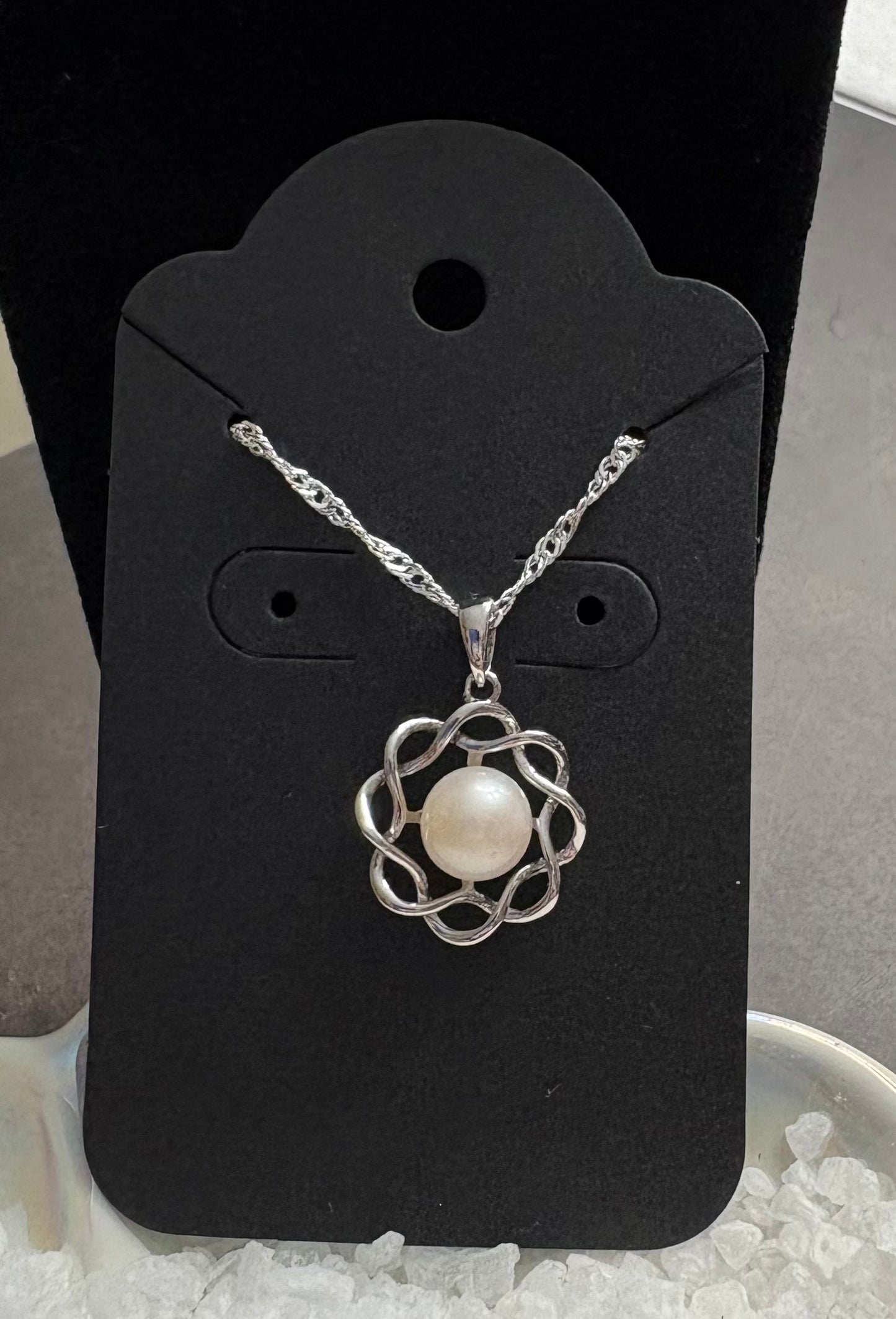Endless Loop Pendant.