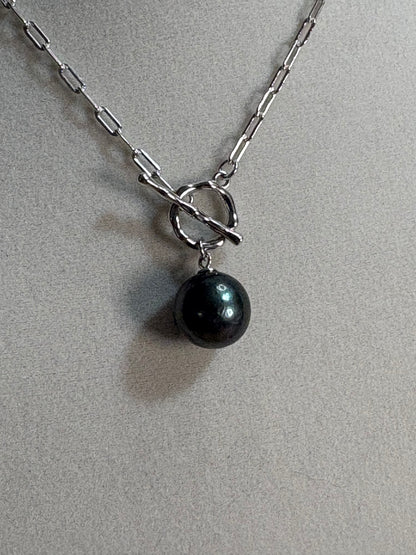 The Linked Necklace
