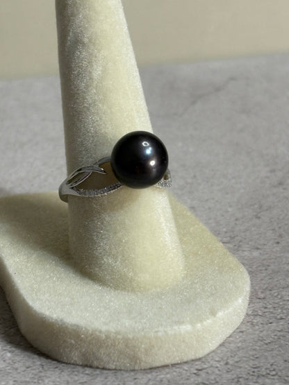 Willow Pearl Ring
