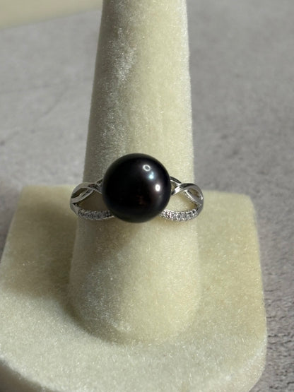 Willow Pearl Ring