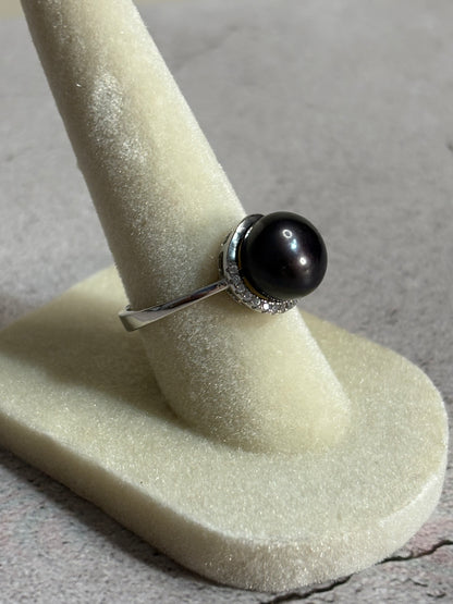 Lunar Pearl Ring