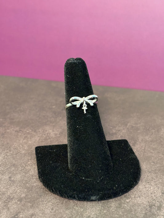 Bow & Pearl Ring