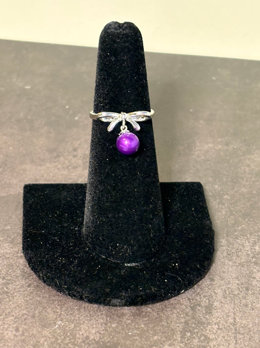Bow and Dangle Ring