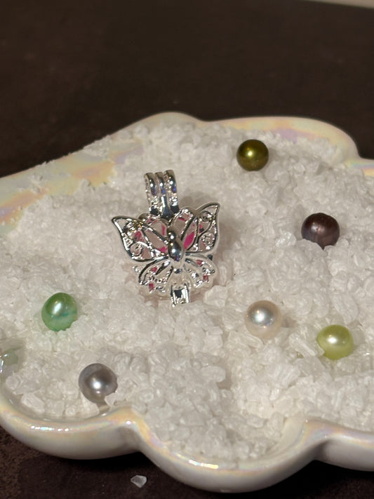 Butterfly Kisses Pendant Cage