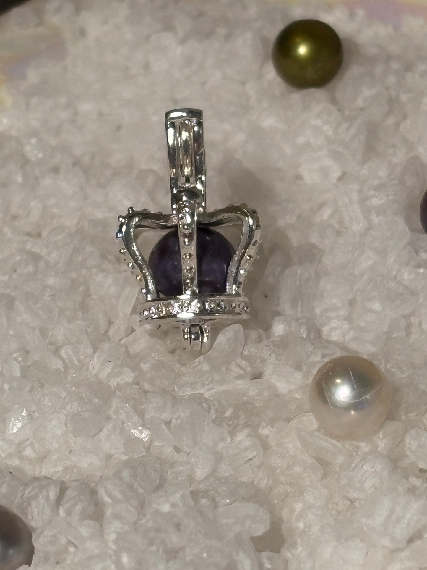 Crown Jewel Pendant Cage