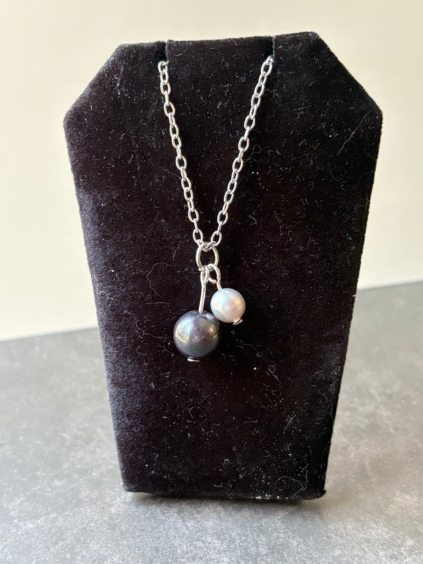 Edison and Round Pearl Drop Necklace