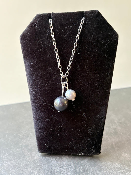 Edison and Round Pearl Drop Necklace